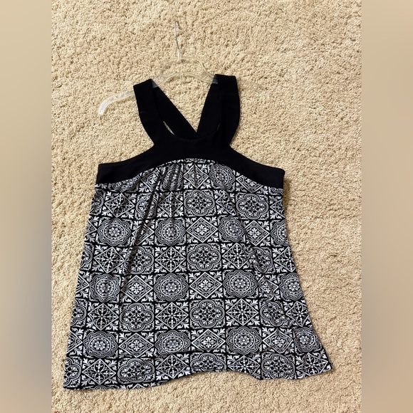 INC Black and White Patterned Sleeveless Top - Picture 1 of 3